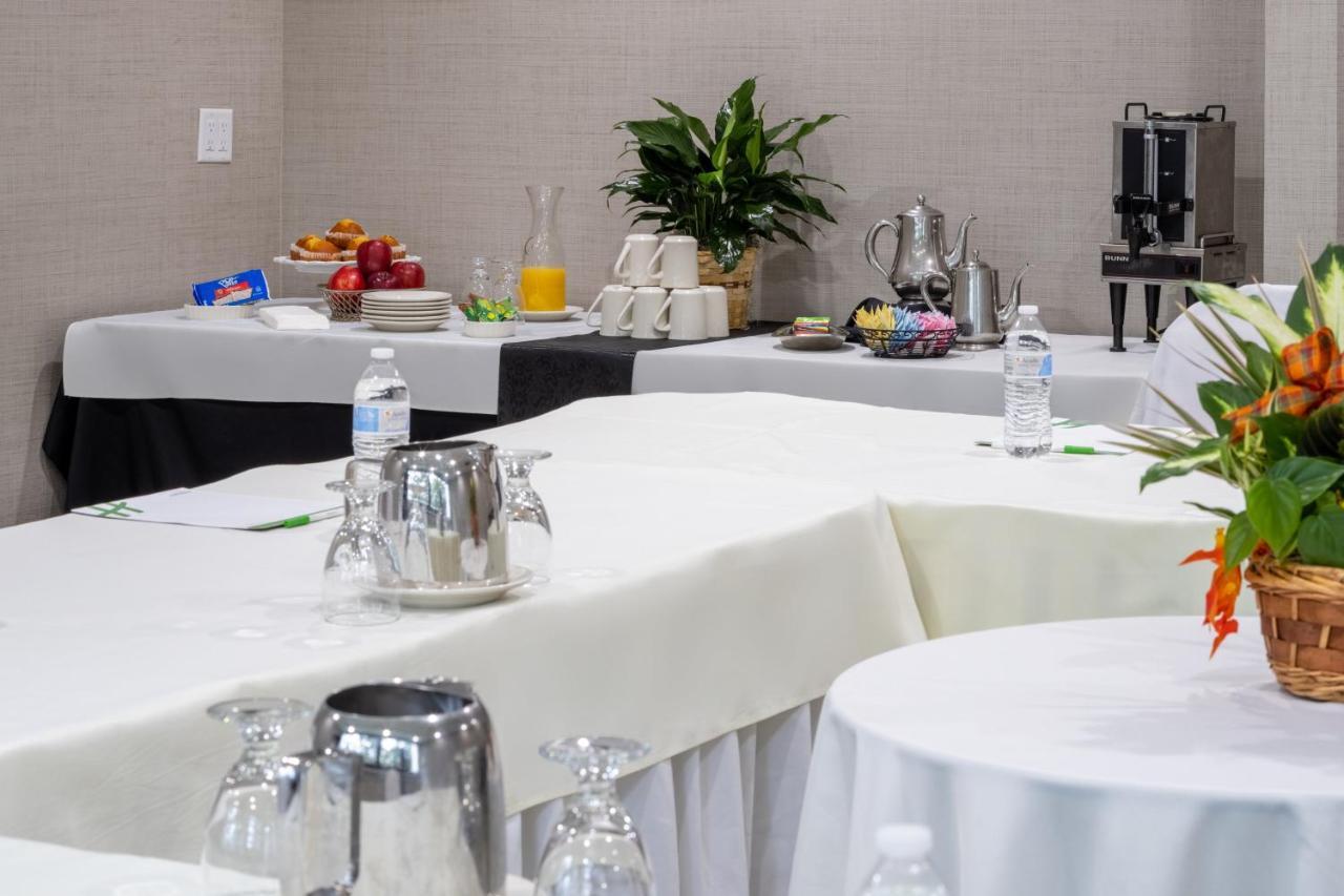 Holiday Inn - Long Island - Islip Arpt East By Ihg Holtsville Kültér fotó